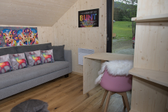 TV-Zimmer / Büro für Homeoffice